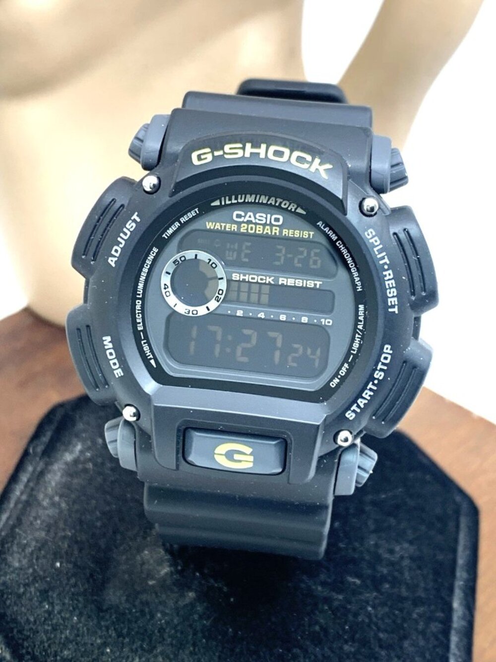Casio Mens Watch G-Shock DW9052 Black Resin Digital Illuminator 44mm Sport 3232
